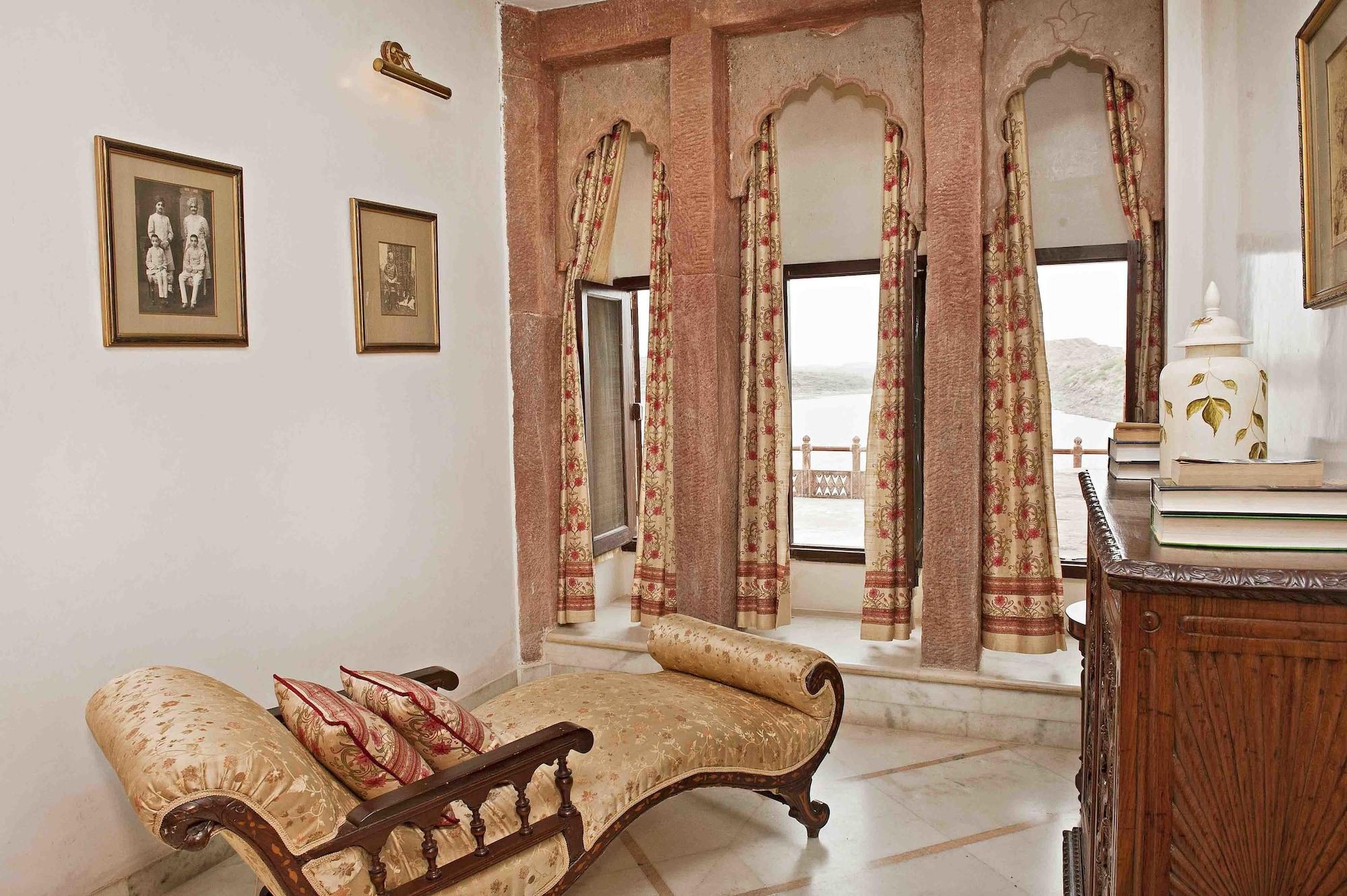 सहारा Welcomheritage Bal Samand Palace Jodhpur (Rajasthan)