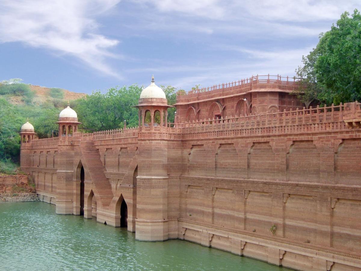 Welcomheritage Bal Samand Palace सहारा